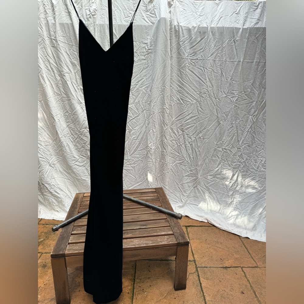 blue velvet dress with slit